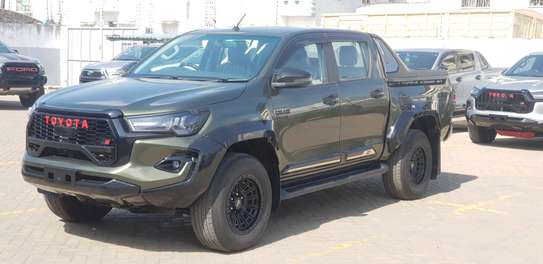Toyota Hilux GR 2019 Auto Diesel image 3