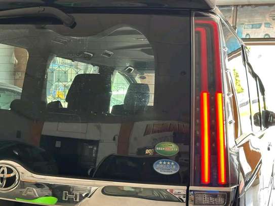 Toyota Noah  wxb image 2