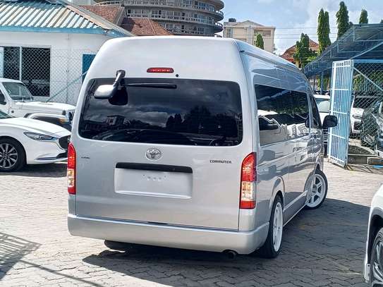 toyota hiace commuter 9l manual on offer image 3