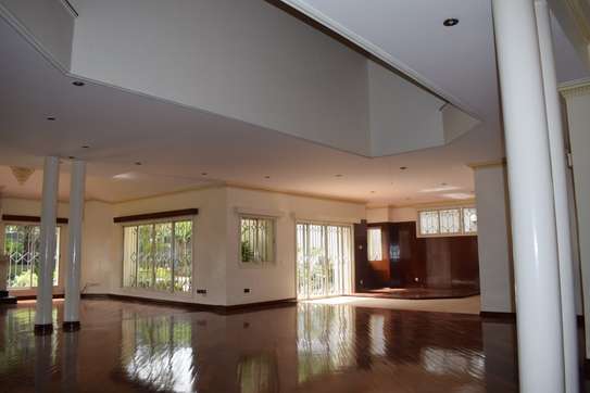 5 Bed House with En Suite at Muthaiga image 8