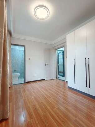 Serviced 1 Bed Apartment with En Suite at Kindaruma Road image 1