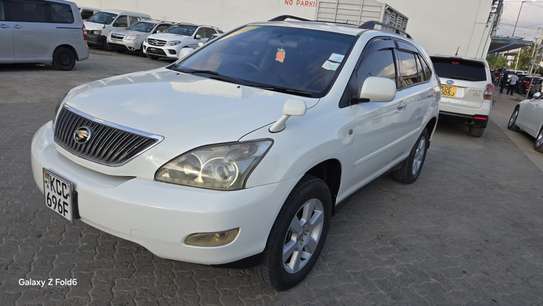 Toyota Harrier KCC White image 5