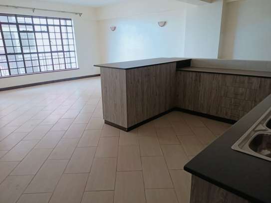 3 Bed Apartment with En Suite in Mountain View image 16