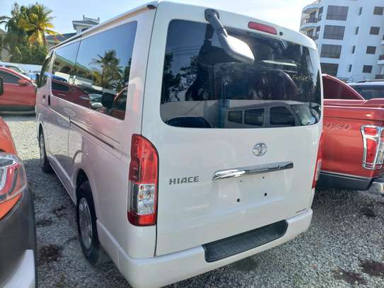 TOYOTA HIACE AUTO DIESEL NEW IMPORT . image 4
