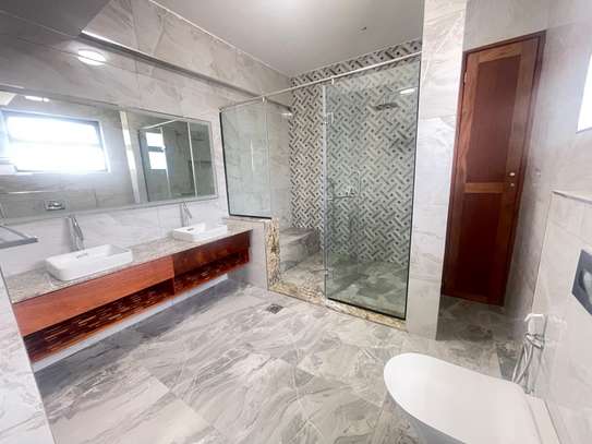 3 Bed Apartment with Swimming Pool in Kileleshwa image 9
