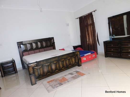 5 Bed House with En Suite at Nyali image 4