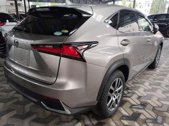 Lexus NX 300540 image 2