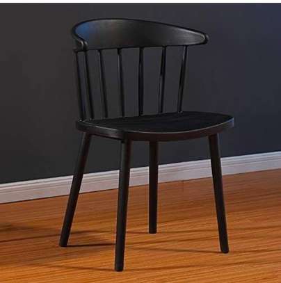 Home Chairs: Modern Plastic Winston Chair image 4