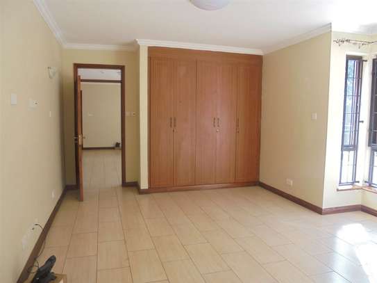 4 Bed Townhouse with En Suite at Tara Road image 8