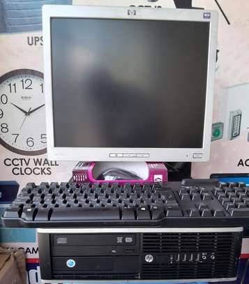 HP  2200 SFF CPU Intel Core I5 - + 17'' Monitor image 1