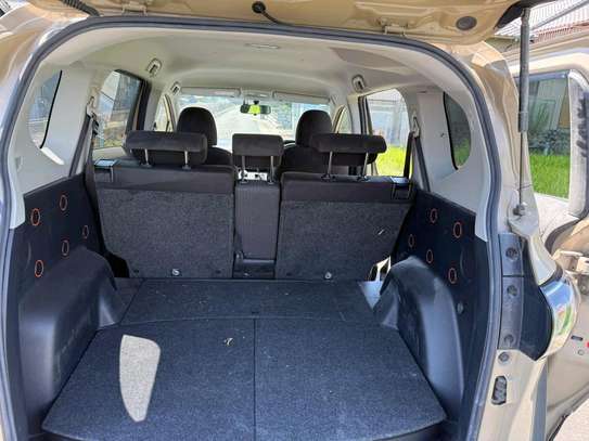 Toyota sienta new image 3