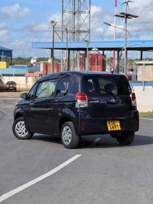 Toyota spade 2014 image 7
