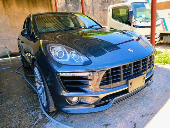 Porsche Macan S turbo 2017 image 2