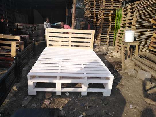 Queen Size Pallets Beds image 7