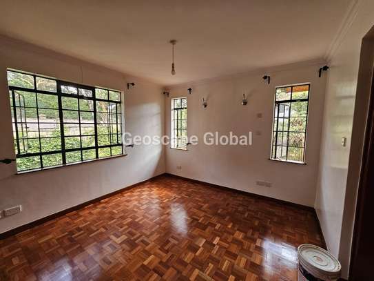 5 Bed House with En Suite at Nairobi image 8