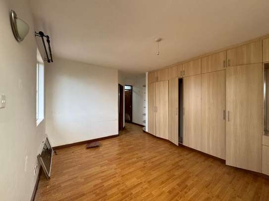 2 Bed Apartment with En Suite in Lavington image 4