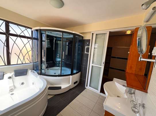 Serviced 3 Bed Apartment with En Suite in Kilimani image 1