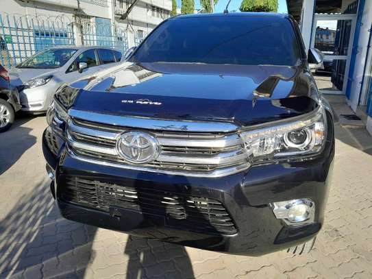 Toyota Hilux double cabin black 2017 image 1
