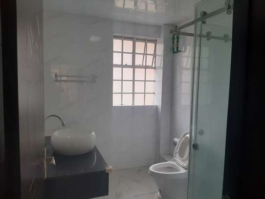 5 Bed House with En Suite in Syokimau image 22