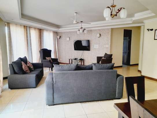 3br apartment plus Sq available for Airbnb in Nyali image 5