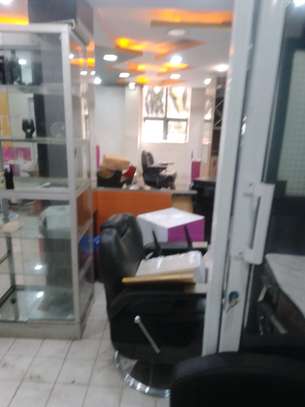 Shop or salon to let Kenyatta Avenue Nairobi CBD image 6