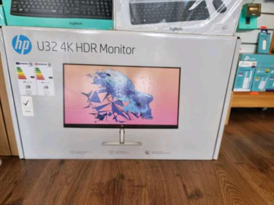HP U32 4k HDR MONITOR image 1