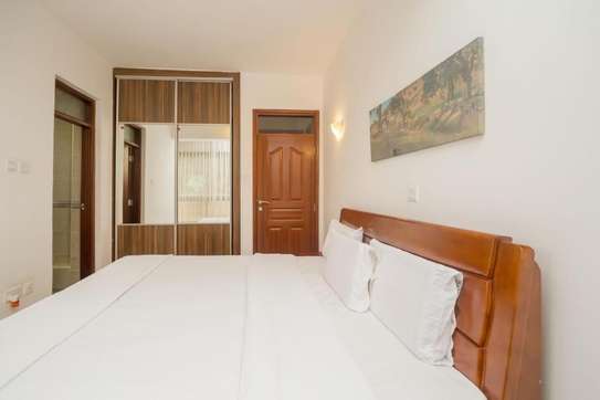 2 Bed Apartment with En Suite at Kindaruma Road image 7
