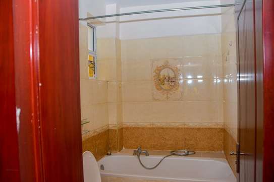 3 Bed Apartment with En Suite at Hatheru Road image 5
