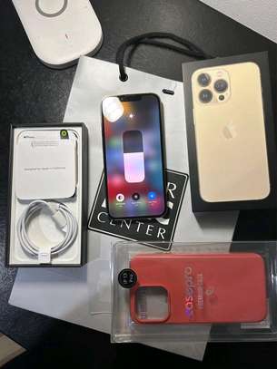 Apple Iphone 13 Pro / 512Gb / Gold & Wireless Charger image 2
