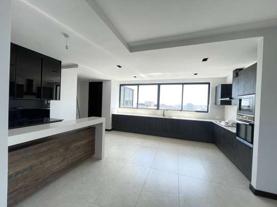 4 Bed Apartment with En Suite in Westlands Area image 4