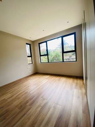 5 Bed Villa with En Suite at Manyani Road image 10