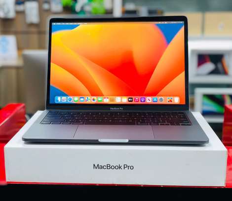 2018 MacBook Pro 13"  Core i7 16GB SSD 256GB image 1