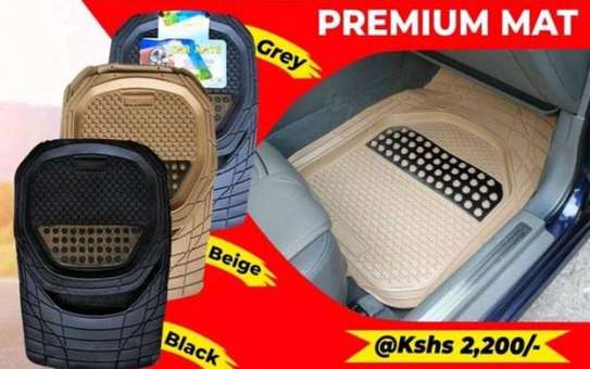 Premium car floor mats image 1