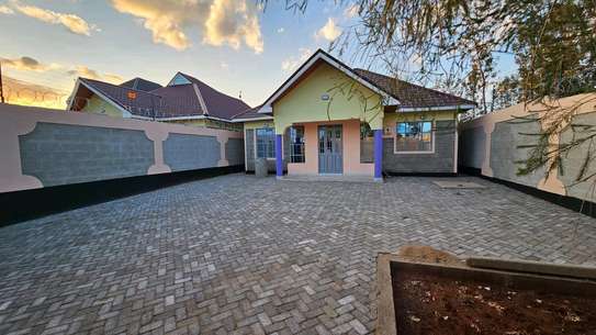 Bungalow for sale image 1