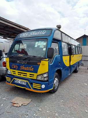 Isuzu bus for sale image 1