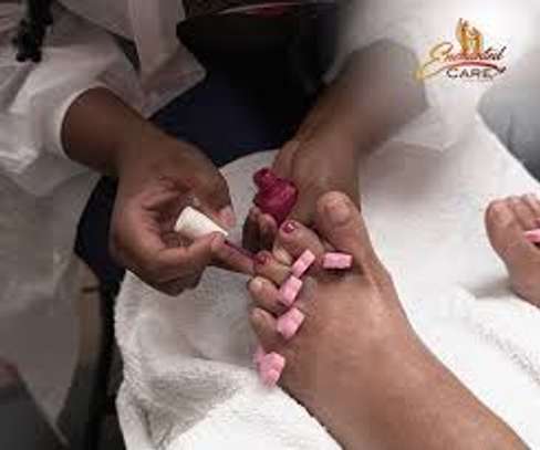Pamper Yourself with Top Pedicure & Manicure Services image 1
