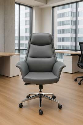 High-Back Office Chair image 6