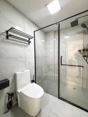 1 Bed Apartment with En Suite in Kilimani image 13