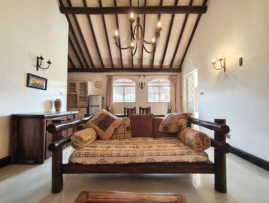 2 Bed Apartment with En Suite in Lavington image 1