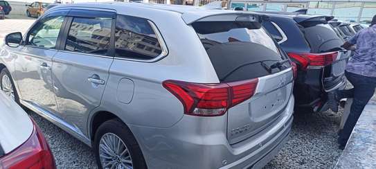 Mitsubishi Outlander PHEV 2018 4wd image 8