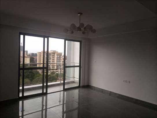 1 Bed Apartment with En Suite in Riverside image 2