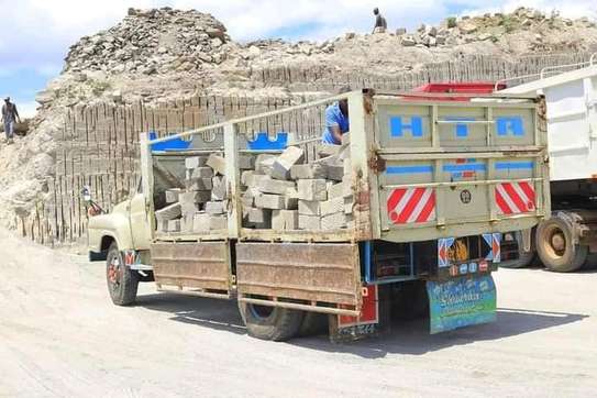 Quarry Hand cut / Machine cut stones  & Ballast image 9