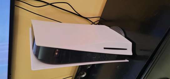 Playstation 5 used available (Ps4 plus cash accepted) image 3