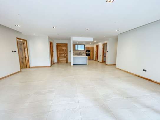 3 Bed Apartment with En Suite in Westlands Area image 6