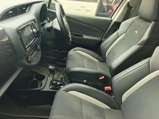 Toyota vitz G'S image 4