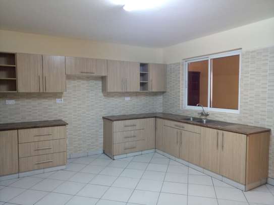 3 Bed Apartment with En Suite at Rhapta Road. image 1