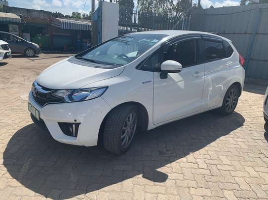 Honda fit hybrid image 1