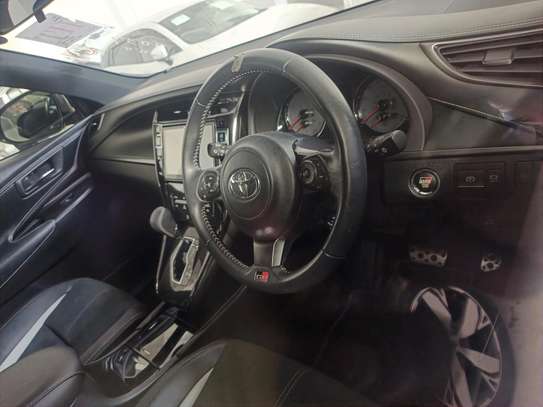 Toyota Harrier GR black 2018 image 4