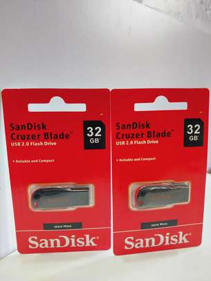 SanDisk 32GB Cruzer Blade USB Flash Drive - Red image 1