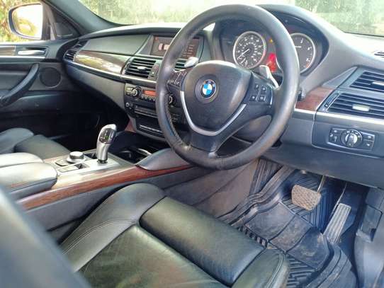 BMW 2010 image 6